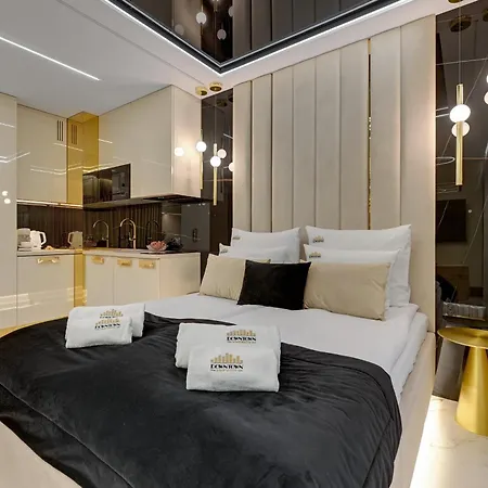 Romantic With Bathtub By Downtown Apartment *