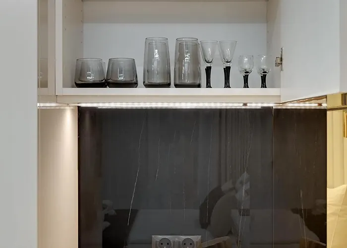 Romantic With Bathtub By Downtown Гданьск